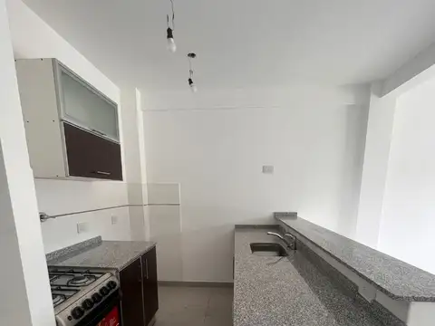 Departamento en Alquiler en Monte Castro, $ 750.000