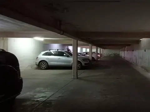 Cochera en Venta en La Plata [Cod: 681]