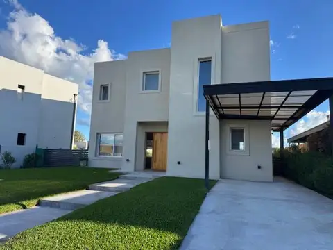 Casa en Alquiler de 3 dormitorios