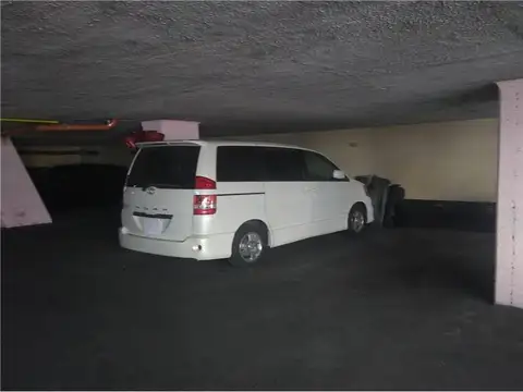 VENTA COCHERA  BARRIO ONCE 1º PISO OPORTUNIDAD