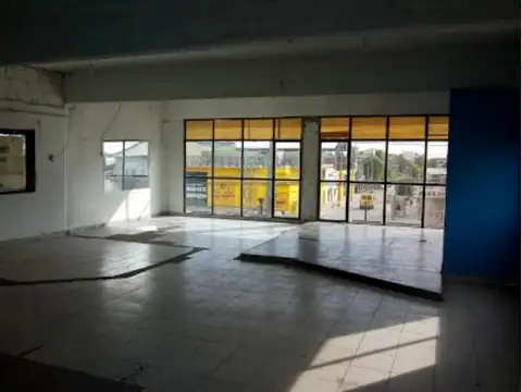Galpon en Alquiler en Isidro Casanova, $ 800.000