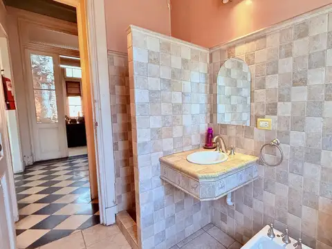 Casa en Venta en Lomas De Zamora, USD 150.000