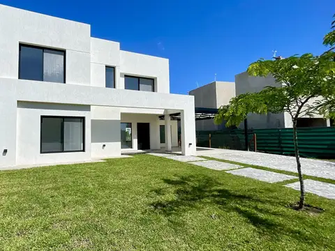 Casa en Venta en Puertos - Riberas, USD 365.000