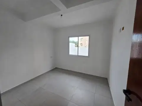 Venta Duplex 4 Ambientes En Santa Teresita Calle 3 Entre 42 Y 43