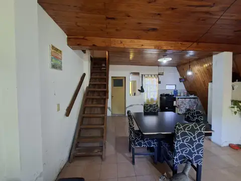 Casa en venta tipo cabaña con parque en cañuelas