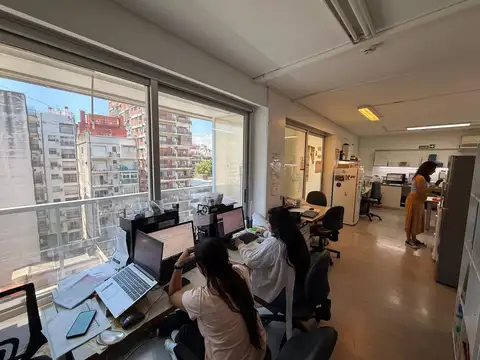 Oficina en Venta con 2 cocheras