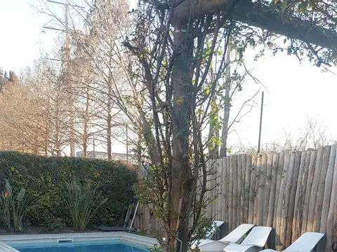 Casa en Alquiler Temporal con 2 cocheras