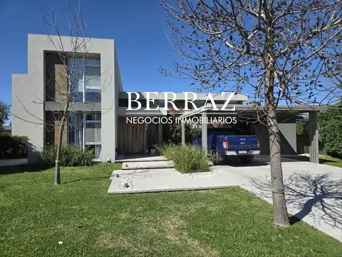 Casa Venta 4 Dormitorios Barrio El Trebol Lote de 1292 m2 Haras Santa Maria , Escobar