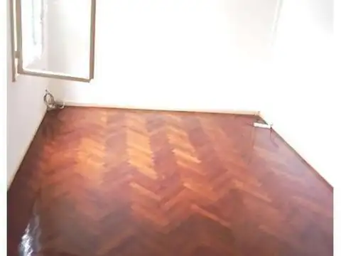 EdificioPH 1Piso xEscalera contra-frente 3amb.Luminosos cómodos C/Lavadero-terraza común de Edificio