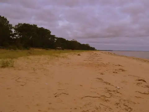 PLAYA BRISAS DEL PLATA - COLONIA URUGUYA - 1 al km 112. 0