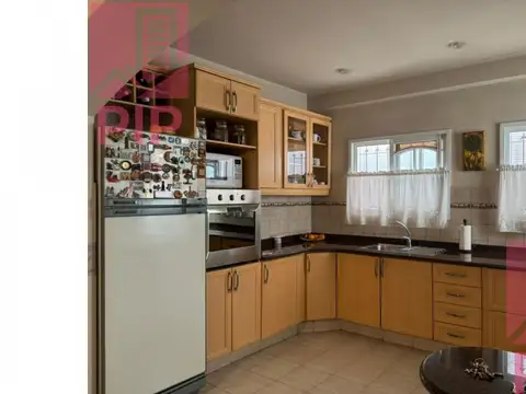 Casa en Venta en Villa Sarmiento, USD 240.000