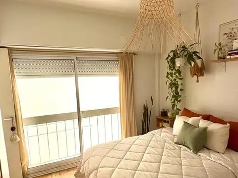 Av Hipolito Irigoyen 9100