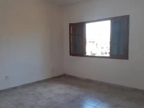 Departamento tipo casa en alquiler en Boulogne