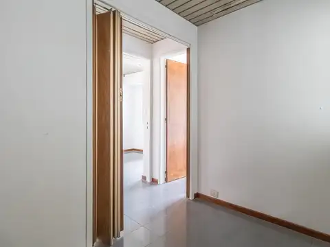 Alsina al 500, entre Bolivar y Peru