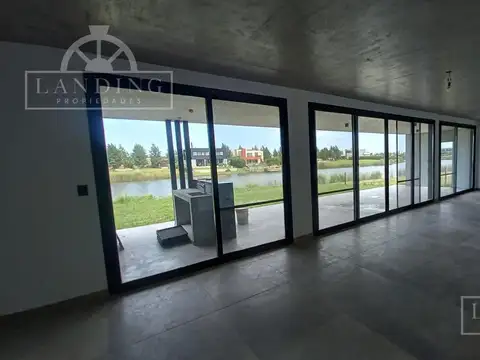 Casa en Venta al Oeste