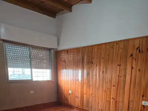 Depto Tipo Casa en Alquiler de 3 ambientes