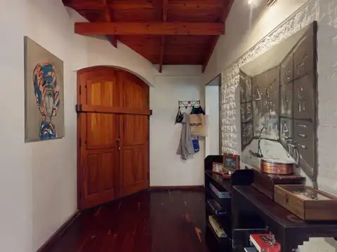 Casa en Venta con 4 cocheras