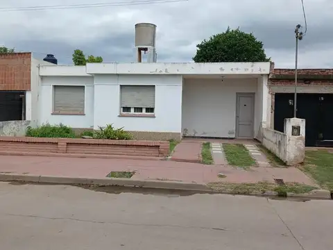 VENDO casa en Parque Liceo 1 Secc 3 dormitorios