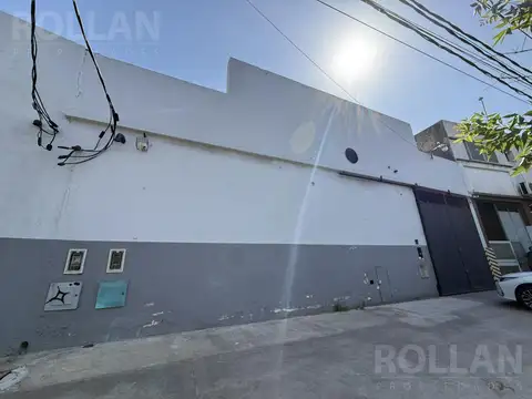 Galpón 430 mts2 cub  en Villa Granaderos de San Martín! VENTA