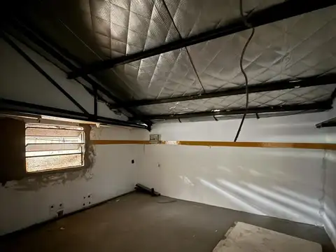 Galpón 430 mts2 cub  en Villa Granaderos de San Martín! VENTA