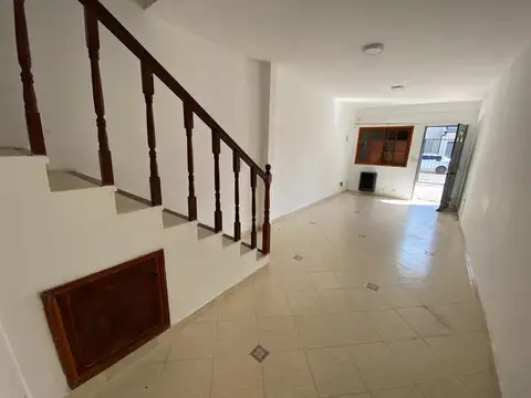 PH tipo casa de 2 dormitorios en Zona Centro 