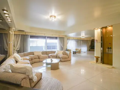 Departamento en venta, Flores, 6 ambientes, con balcón al frente