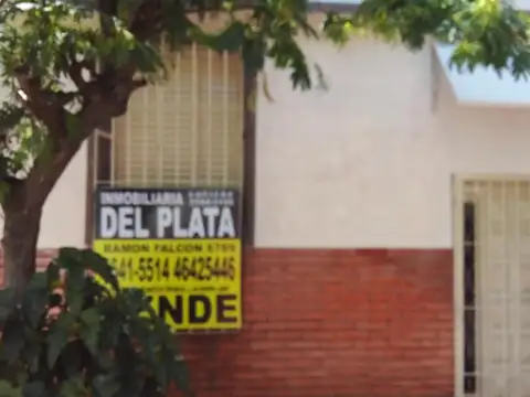 CASA EX MUNICIPAL A MTS DE RAMÓN FALCÓN