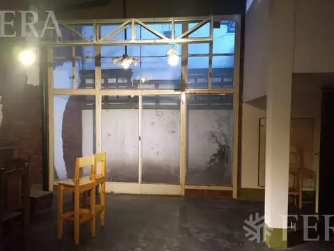 Local en Alquiler en Bernal Oeste, $ 700.000