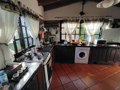 Casa en Venta en Barrio Parque Leloir, USD 200.000