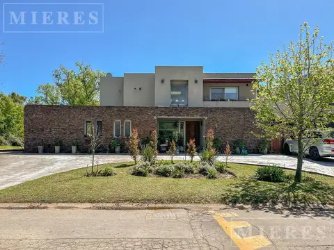 Casa en venta en San Isidro Labrador, Villanueva