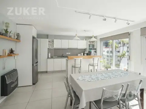 Departamento 4 ambientes duplex iluminado en venta en Saavedra