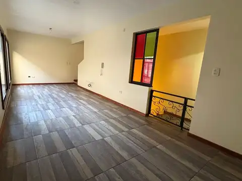 Depto Tipo Casa en Venta con 1 cocheras