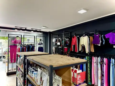 Local en Venta con cochera en La Plata 7 entre 62 y 63