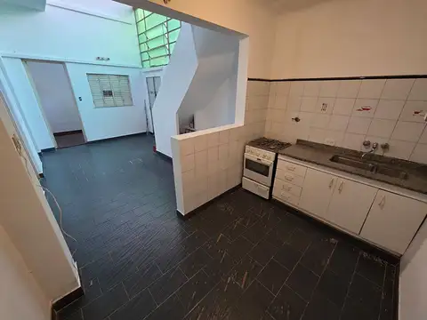 Depto Tipo Casa 4 ambientes con 1 baño