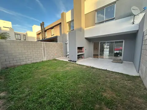 Duplex en venta Cañuelas Chico 3 dormitorios