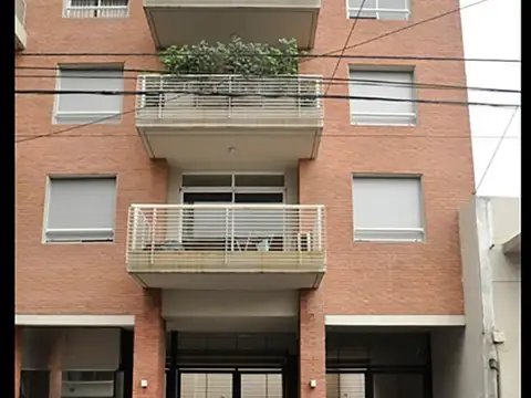 Jose A Cabrera 6000, Piso 2SS