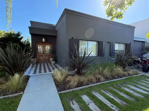 HERMOSA CASA EN ACACIA PUERTOS DEL LAGO