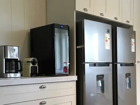 Casa 6 ambientes con 3 baños