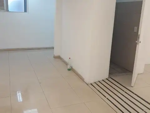 Av. Hipólito Yrigoyen 1500