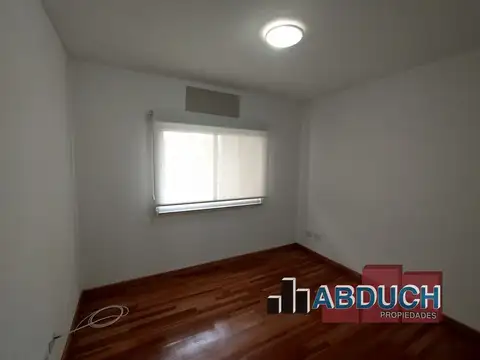 Departamento en Alquiler con 1 cocheras