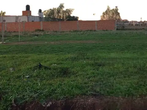 LOTE EN VENTA EN FERRARI MERLO