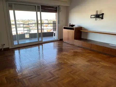 VENTA DPTO. 3 AMBIENTES - AV DIRECTORIO - FLORES