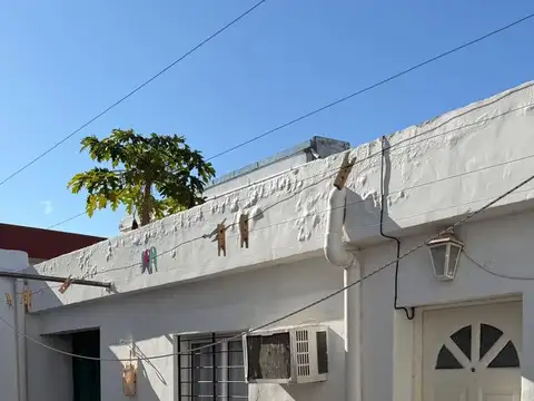 VENTA DE MULTIPROPIEDAD (GALPON Y 3 DEPARTAMENTOS)