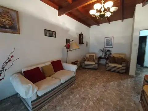 Casa en Venta en Villa Adelina, USD 168.000
