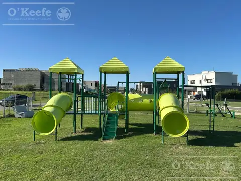 Lote perimetral en venta de 604 m2, ubicado en Villalobos Hudson Pueblos del Plata