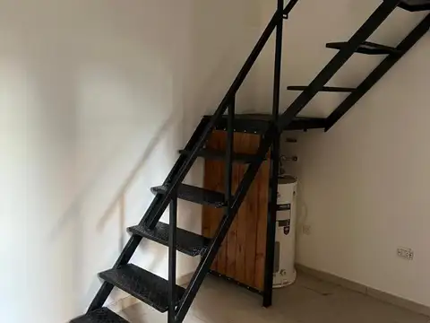 Depto Tipo Casa en Alquiler en Moron, $ 400.000