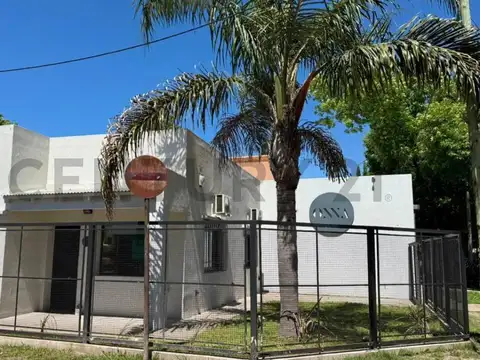 casa en venta de dos dormitorios en City Bell