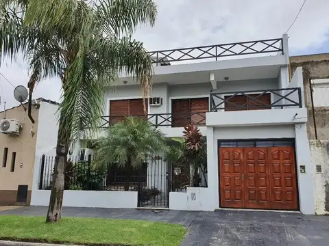 EXCELENTE PROPIEDAD EN VILLA LUZURIAGA