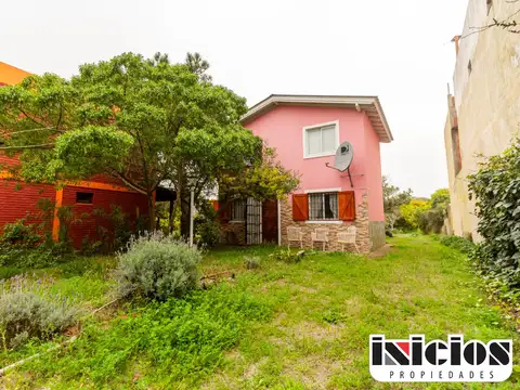 Casa: Yrigoyen N° 2.648 E/ Obligado y Andrade - Nueva Atlántis - C1001