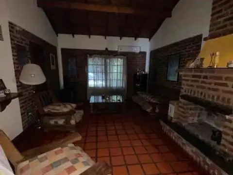 Casa 4 ambientes con 3 baños